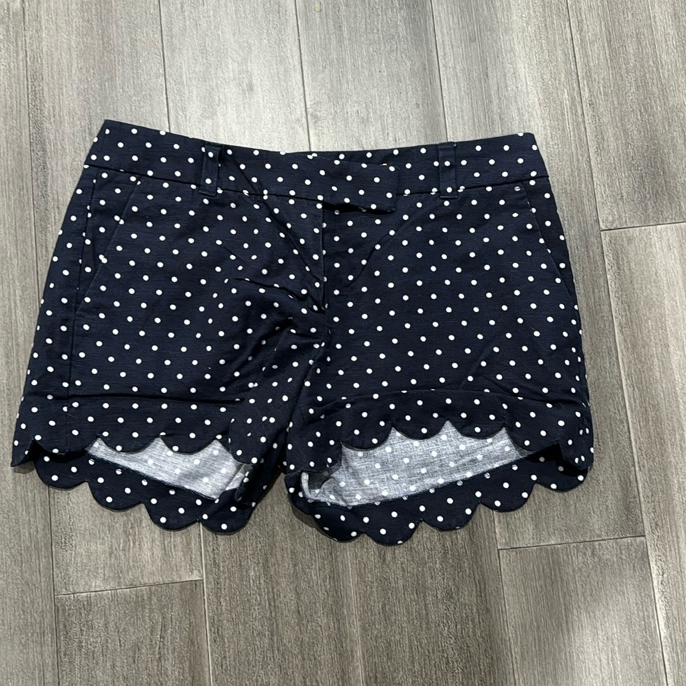 Navy scalloped shorts